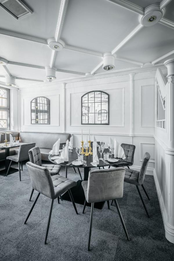 Hotel Riesengebirge نويهورف أن دير تْسين المظهر الخارجي الصورة