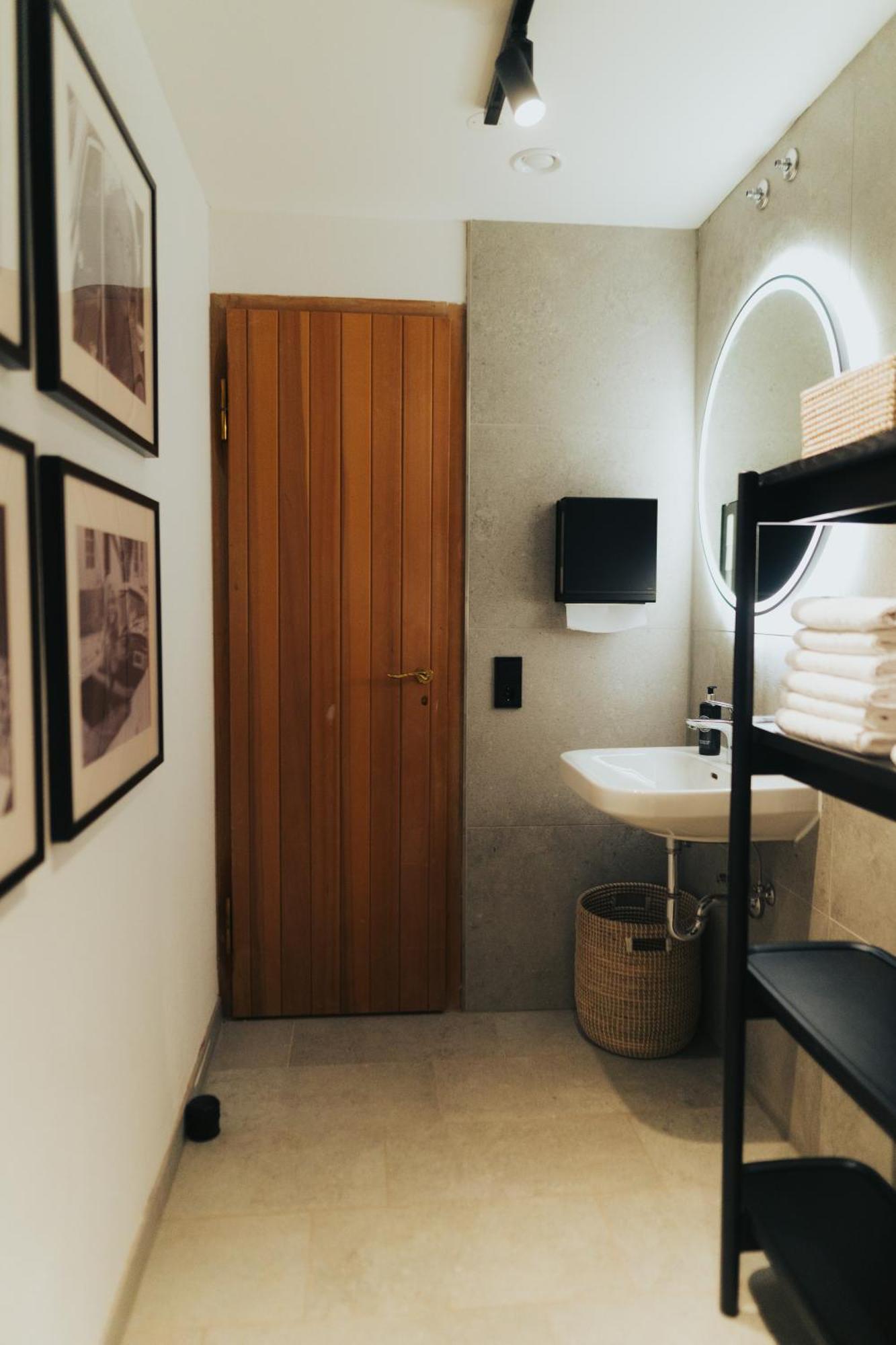 Hotel Riesengebirge نويهورف أن دير تْسين المظهر الخارجي الصورة